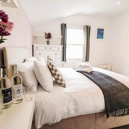 Modern & Spacious 1 Bedroom Clapham Junction Flat Londyn Zewnętrze zdjęcie