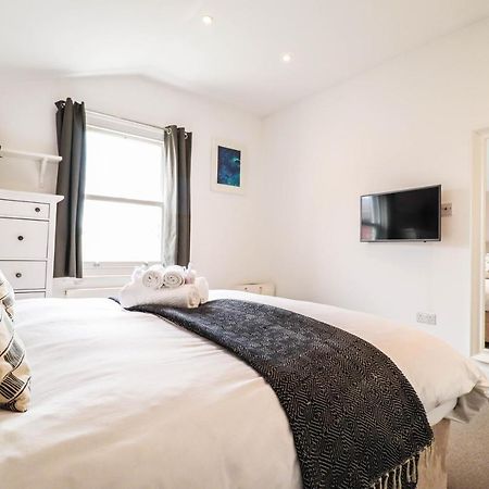 Modern & Spacious 1 Bedroom Clapham Junction Flat Londyn Zewnętrze zdjęcie