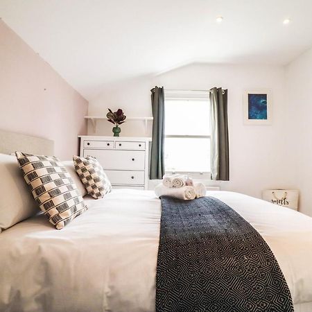 Modern & Spacious 1 Bedroom Clapham Junction Flat Londyn Zewnętrze zdjęcie