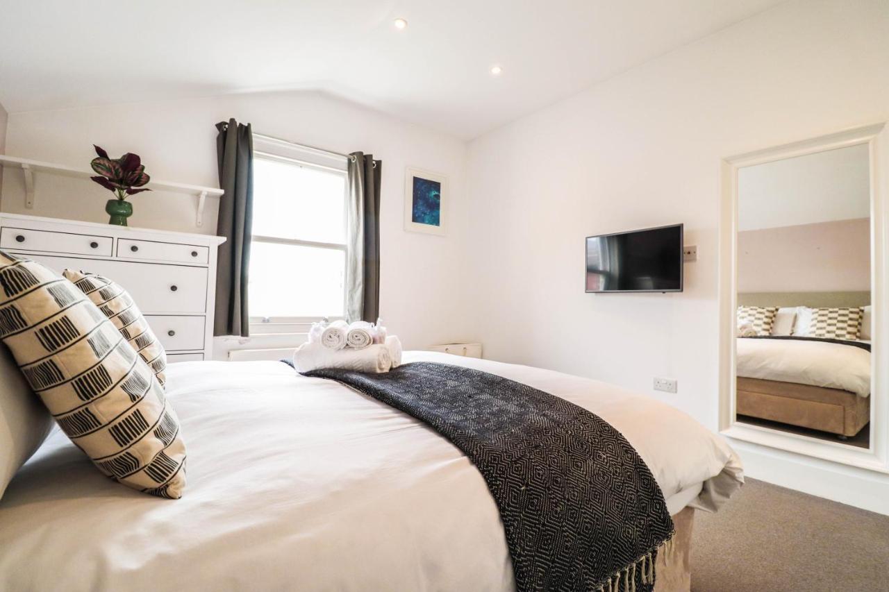 Modern & Spacious 1 Bedroom Clapham Junction Flat Londyn Zewnętrze zdjęcie