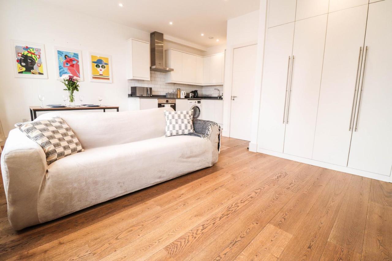 Modern & Spacious 1 Bedroom Clapham Junction Flat Londyn Zewnętrze zdjęcie