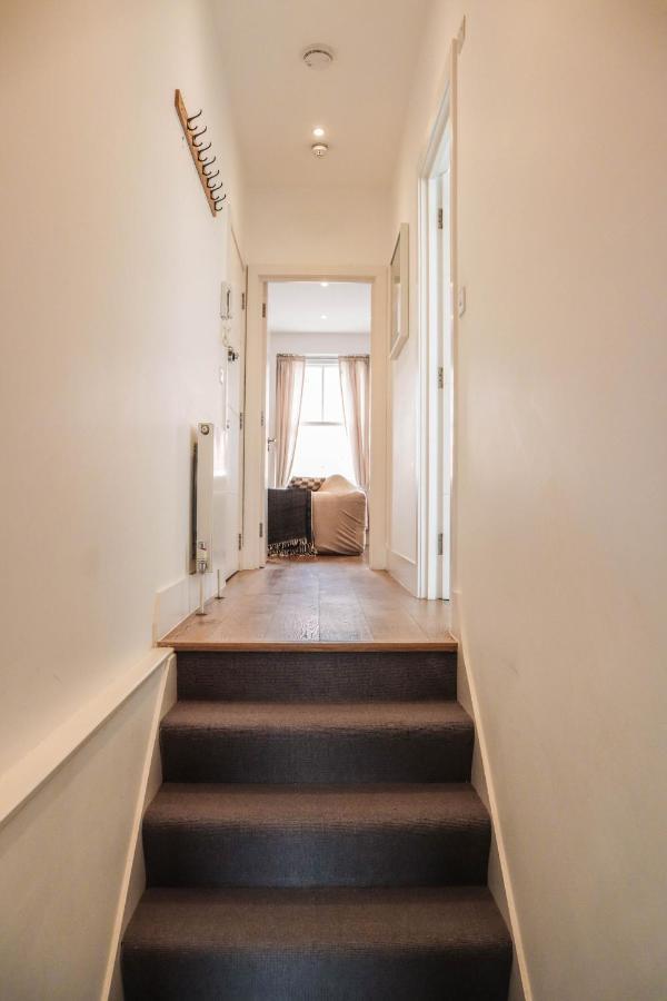 Modern & Spacious 1 Bedroom Clapham Junction Flat Londyn Zewnętrze zdjęcie
