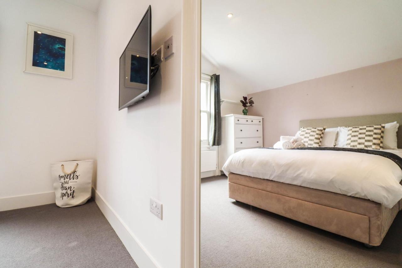 Modern & Spacious 1 Bedroom Clapham Junction Flat Londyn Zewnętrze zdjęcie